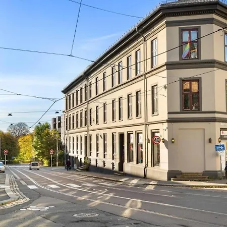 Leilighet I Hjerte Av